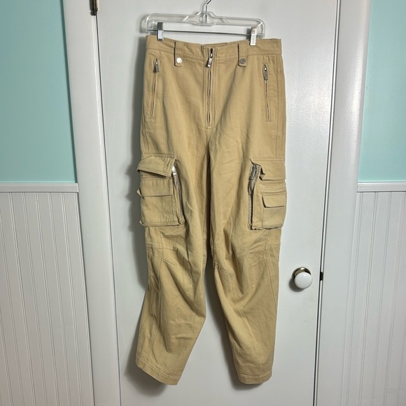 C2H4 Men’s Beige Khaki Construction Cargo Pants Size Medium - Picture 2 of 16